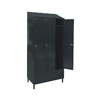 Kaappi työvaatteille