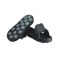 Spiked shoe JANSER