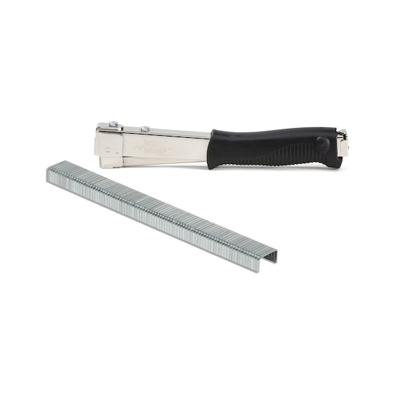 LOT MARTEAU AGRAFEUR + AGRAFES