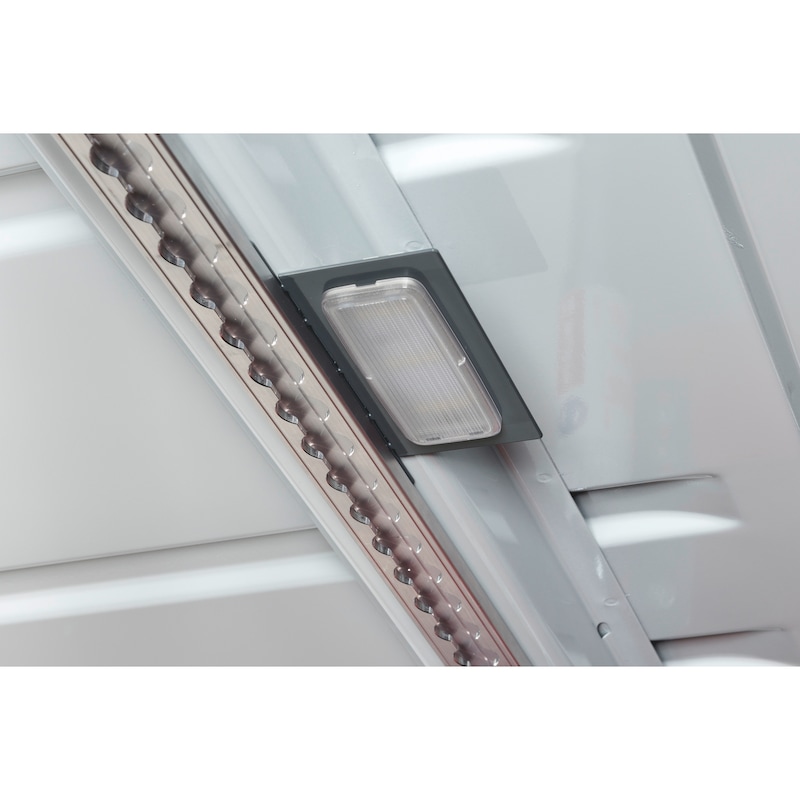 Plaque de retenue pour éclairage LED sur VW Crafter/Ford Transit