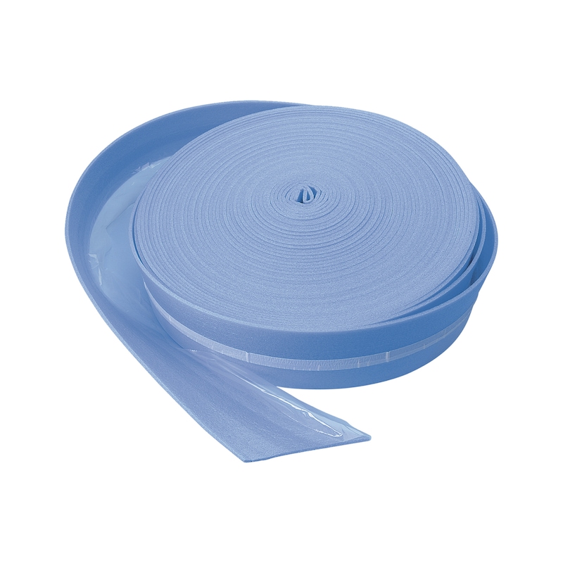 Bande périphérique avec bavette pour joints de dilatation