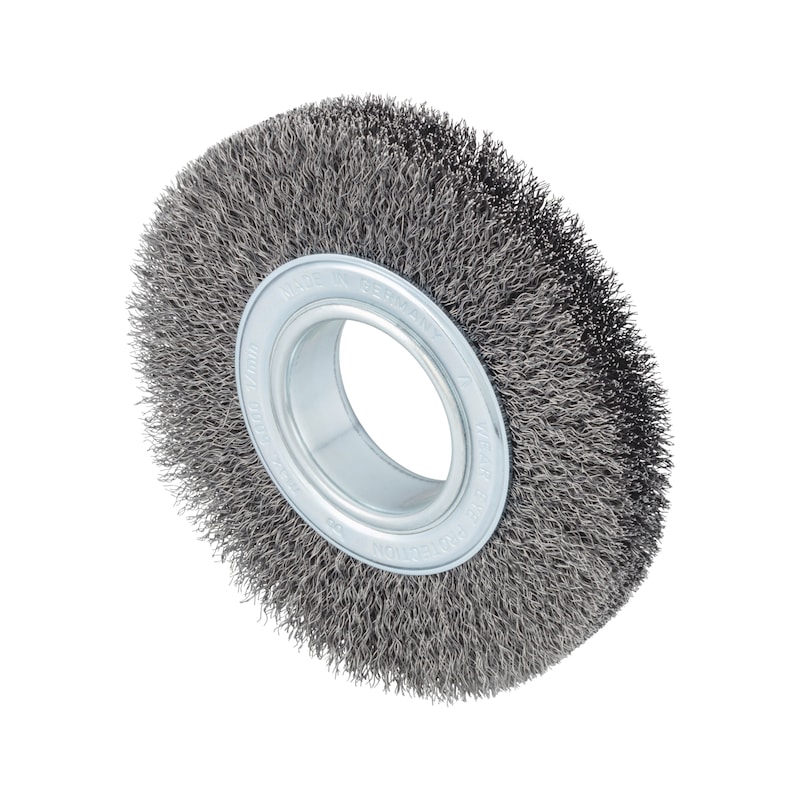 Brosse ronde de fils métalliques pour brossage moyens sur pièces en acier