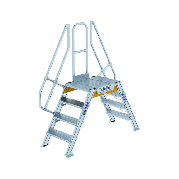 GÜNZBURGER, paliers pas 60°, larg marche 600 mm, 4 marches, prof march 225 mm - Paliers de passage en aluminium, fixes, inclinaison de 60°, largeur de marche de 600 mm