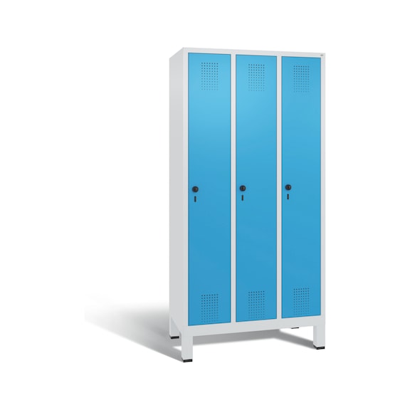 C+P Locker Evolo, 3 compartments, H1850B900D500 mm, No. 48010-30|S10023 - Clothes locker (workshop)
