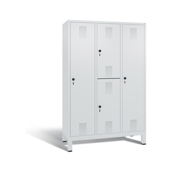C+P Spind Evolo, 3 Abteile, H1850B1200T500 mm, Lichtgrau Nr. 48610-32|S10013 - Kleiderspind (Werkstatt)