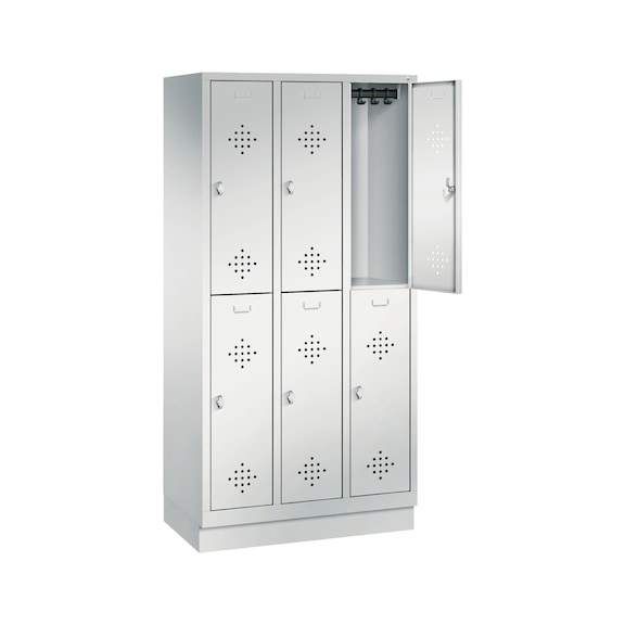 C+P Locker double-decker Classic, 3 compartments, H1800B900D500 mm, No. 8320-30|S10000 - Clothes locker (workshop)