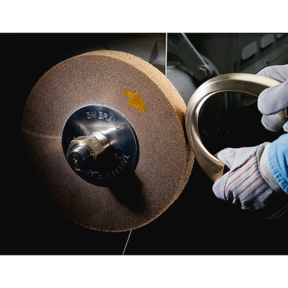 3M Scotch-Brite (TM) Cut and Polish Flap Brush 200x50x76.2 mm 7000091711 - Flap brush