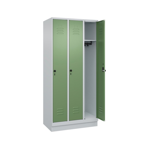 C+P CLASSIC PLUS locker, base, 3 compartments, 1,950x900x500 mm, RAL 7035/6011 - Classic PLUS locker