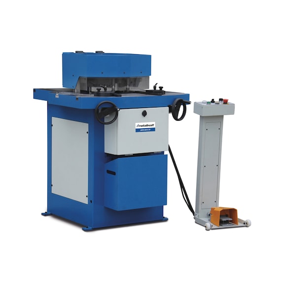 3837060 METALLKRAFT, Ausklinkmaschine mit Stanzstation AKM 200-6 VP inkl. Hydraulik&ouml;l - Ausklinkmaschine mit Stanzstation Modell AKM