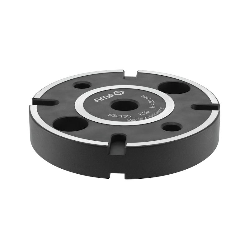 - Intermediate element