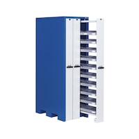 Vertical cabinets with bulk goods trays