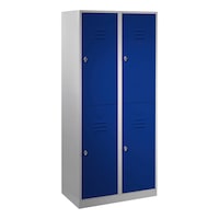 Clothes locker cabinet with base
