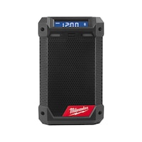 Mains/battery-powered radio with charging function