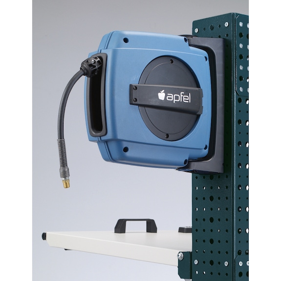 Enrollador de mangueras APFEL con fijación y sistema de enrollado automático - Enrollador de mangueras con sistema de enrollado automático