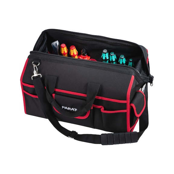 Textile tool bag with reinforced bag base