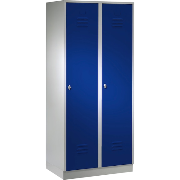 Clothing cabinet with base