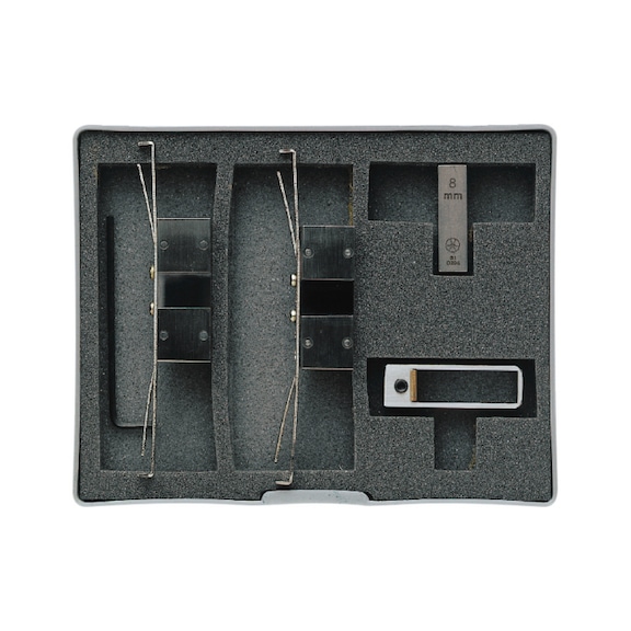 Auxiliary block kit for bore gauge