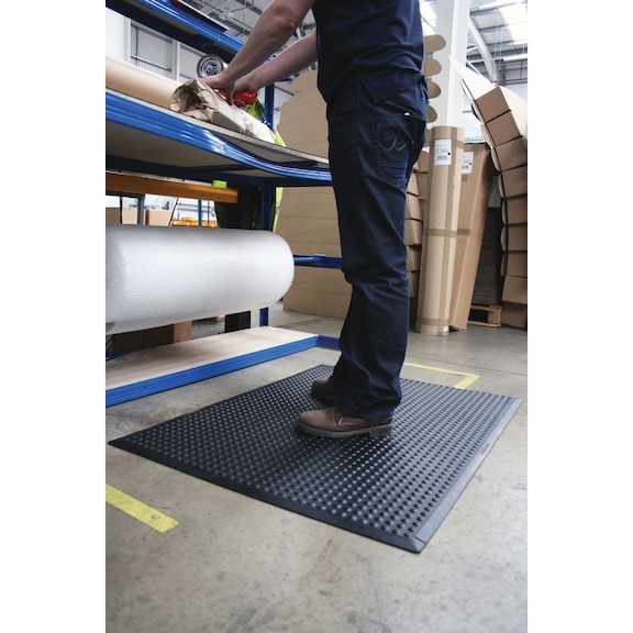 Workplace mat, individual mat L x W x H 900 x 600 x 14 mm, black nitrile rubber - Workplace mat made of nitrile rubber, oil-resistant