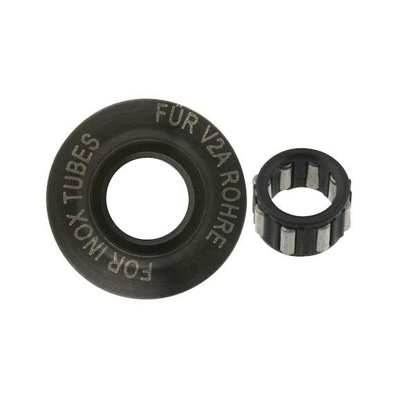 Replacement cutting wheels for pipe cutter  - 1
