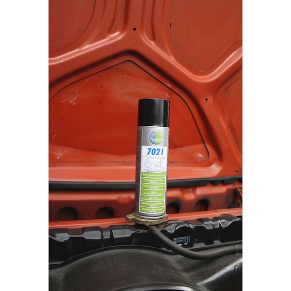7021 Protective Wax Spray - 2