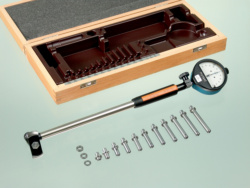 Manual measuring devices with dial indicator