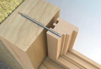 Teaser Abstandsmontageschraube AMO® IV in Holz